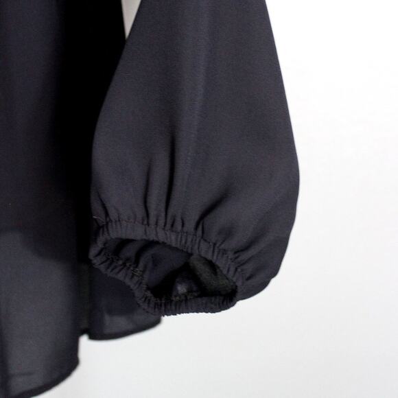 JustFab Black Blouse with Floral Lace Detail Size 1X NWT - Picture 6 of 11